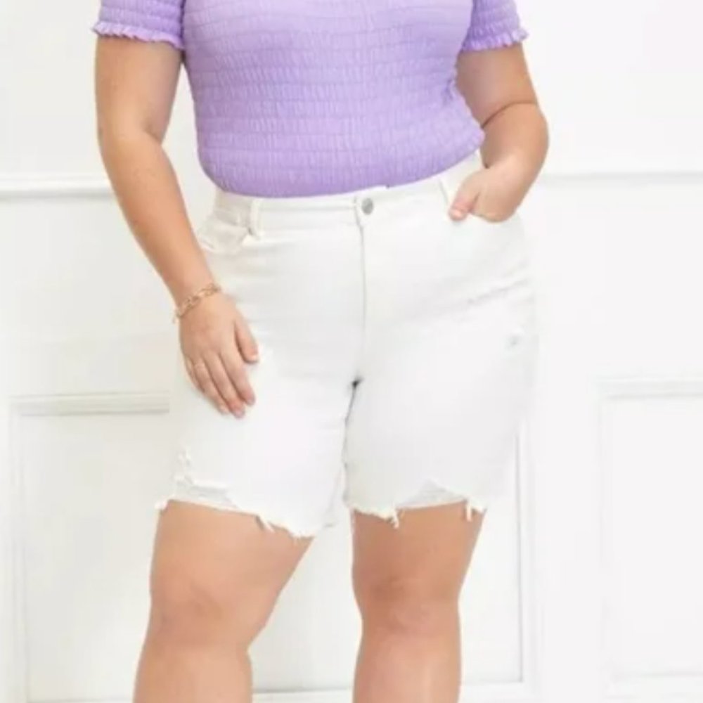 ELOQUII Elements White Denim Distressed Short, Size 16